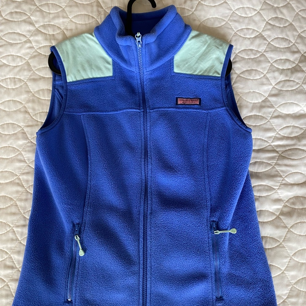 Light blue and teal fleece Vineyard Vines vest